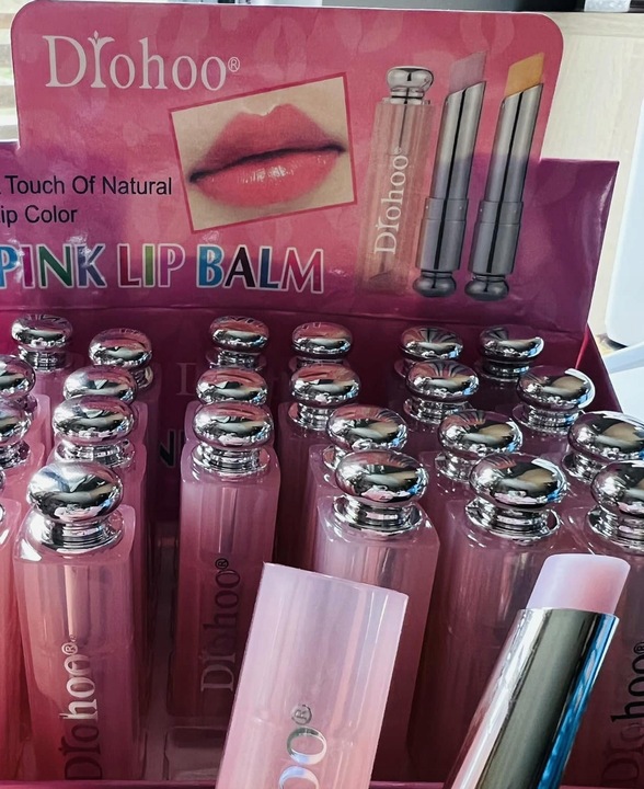 MASEŁKO DO UST BALSAM POMADKA DROHOO //