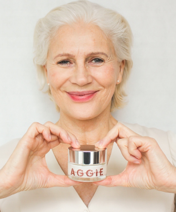 KREM DO TWARZY cera dojrzała PRZECIW ZMARSZCZKOM kwas hialuronowy AGGIE