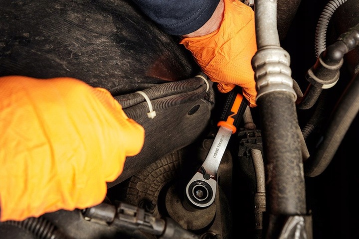 NEO ZESTAW NASADEK PRZELOTOWYCH 1/4" 3/8" 46szt z grzechotkami CrV 10-019