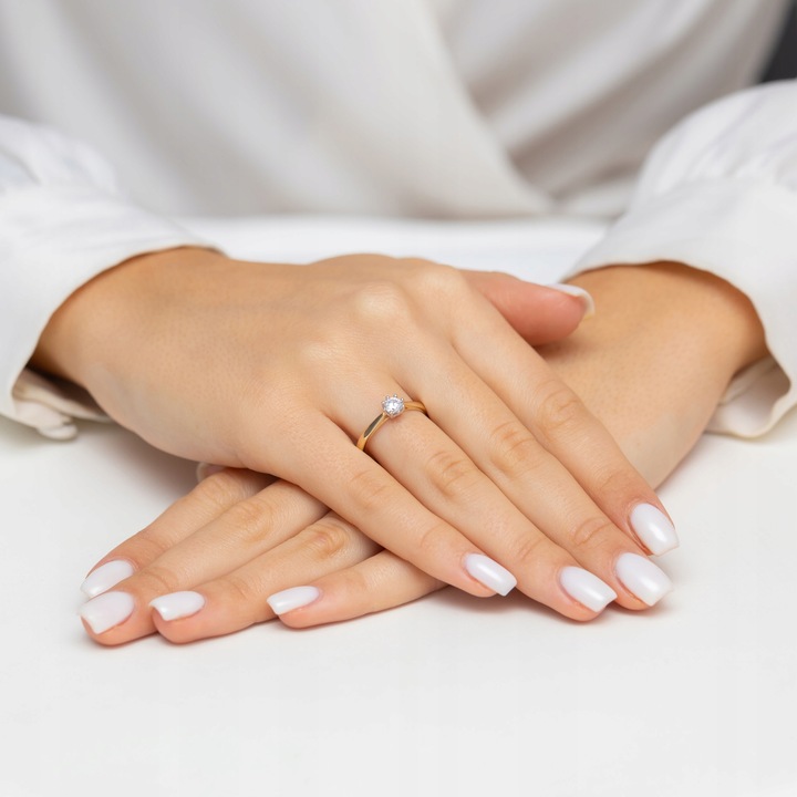 PIĘKNY ZŁOTY PIERŚCIONEK pr. 333 z Cyrkonią Zaręczynowy r.13 8k