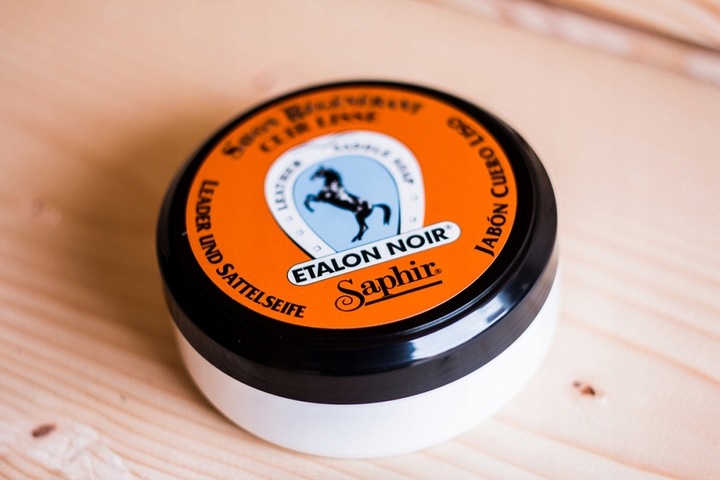 Mydło Saphir Etalon Do Czyszczenia Skór Gładkich Z Gąbką 100 Ml