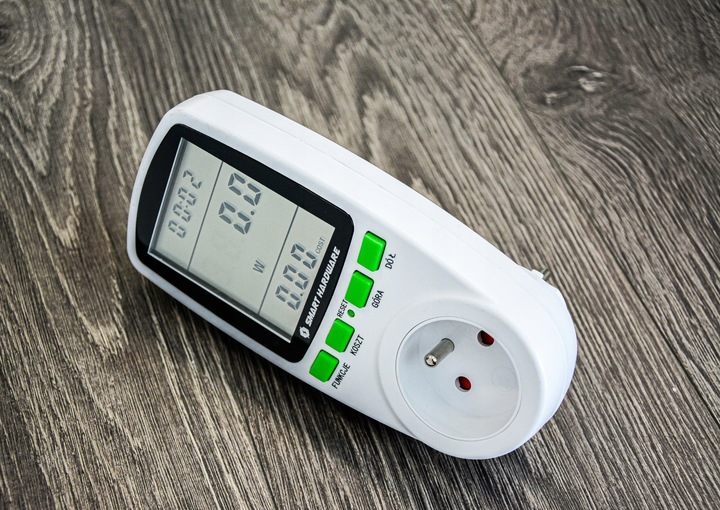 WATOMIERZ MIERNIK LICZNIK ENERGII ELEKTRYCZNEJ AMPEROMIERZ WOLTOMIERZ