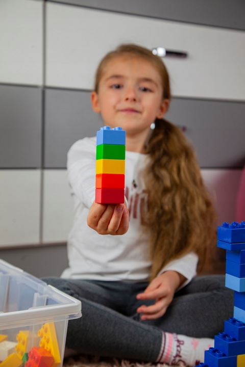 KLOCKI KONSTRUKCYJNE UNICO POJEMNIK Z PŁYTKĄ 120 ELEMENTÓW KOMPATYBILNE