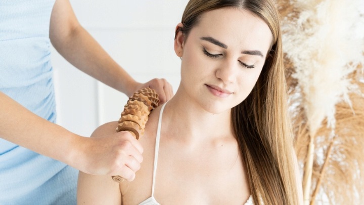 MASAŻER ELASTYCZNY DREWNIANY WAŁEK NA CELLULIT PL