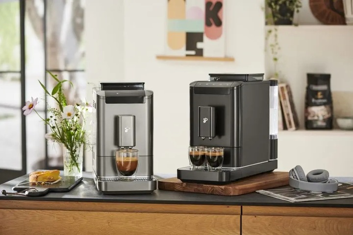 Ekspres Tchibo Esperto Caffé 2.0 srebrny/szary