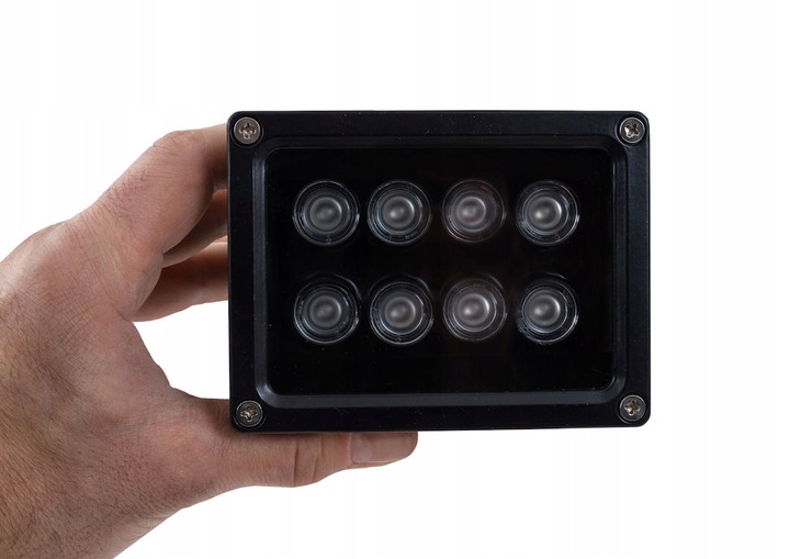 ZEWNĘTRZNY OŚWIETLACZ REFLEKTOR PODCZERWIENI IR 30 m DO KAMER