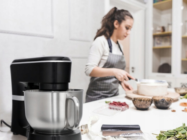 Robot z misą planetarny Lykkele Paulsen 2200W 6,2L