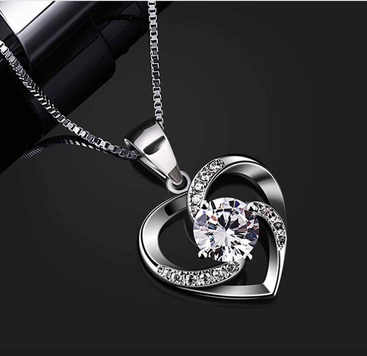 Naszyjnik Srebrny Serce z Cyrkoniami Wisiorek Prezent dla Żony na Rocznice