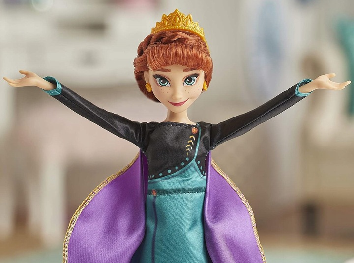 LALKA ANNA DISNEY FROZEN ŚPIEWAJĄCA INTERAKTYWNA KRAINA LODU HASBRO E8881