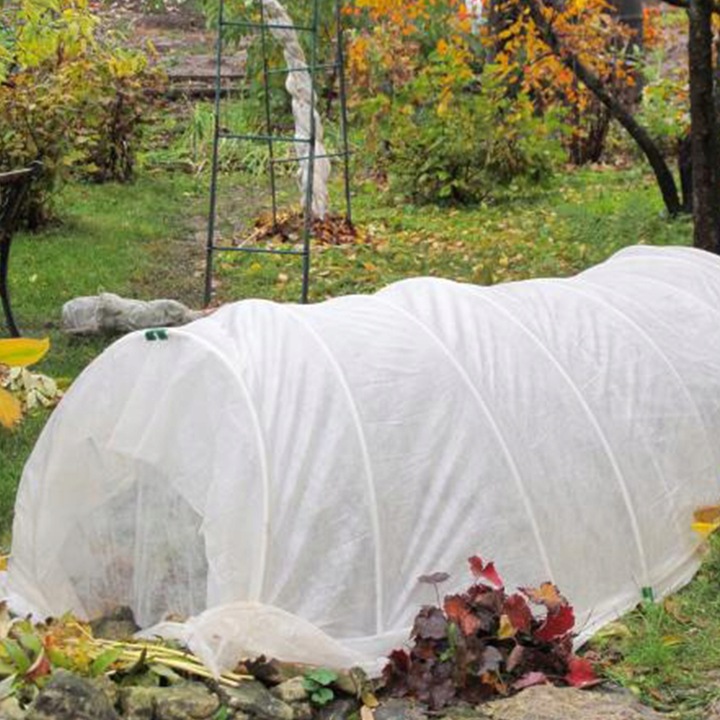 Agrowłóknina biała otulina okryciowa HEVA 1,6x50m 17g wiosenna zimowa UV2%