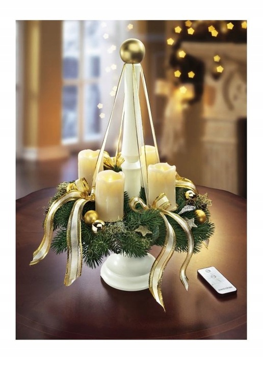 Tewa wieniec adwentowy na podstawie złoty ze świecami Led