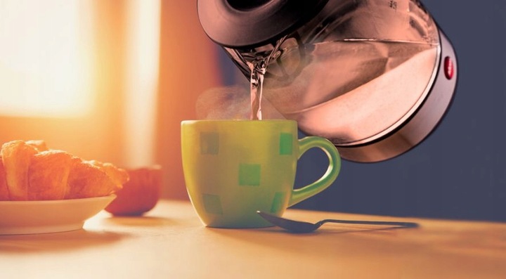 CZAJNIK ELEKTRYCZNY BEZPRZEWODOWY SZKLANY C410 1,2L ELDOM