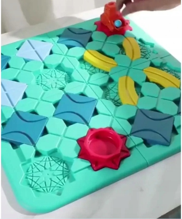 GRA LOGICZNA PLANSZOWA UKŁADANKA LABIRYNT BUDOWANIE DROGI NA PREZENT KLOCKI