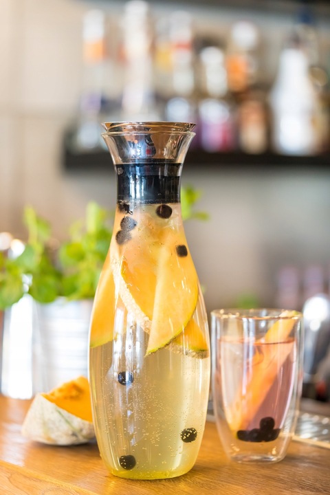 VIALLI DESIGN KARAFKA DZBANEK SZKLANY NA WODĘ 1,3l