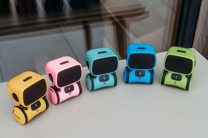 ROBOT Zabawka Edukacyjny Sterowany, MÓWI, CHODZI i TAŃCZY dla Dziewczynki