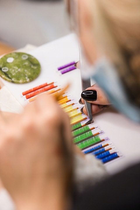 Neutralizator zapachu kleju do przedłużania rzęs Rarity kwiatowy 60ml