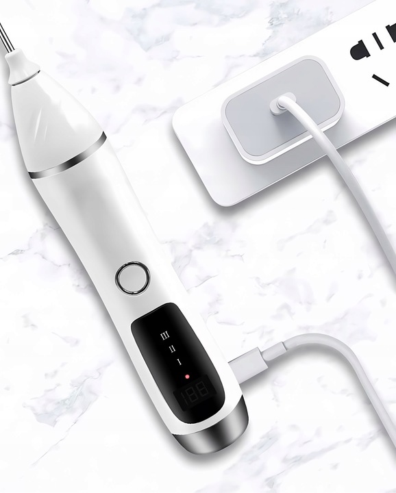 RĘCZNY SPIENIACZ MIKSER DO MLEKA KAWY ELEKTRYCZNY MINI BLENDER 11000 obr.