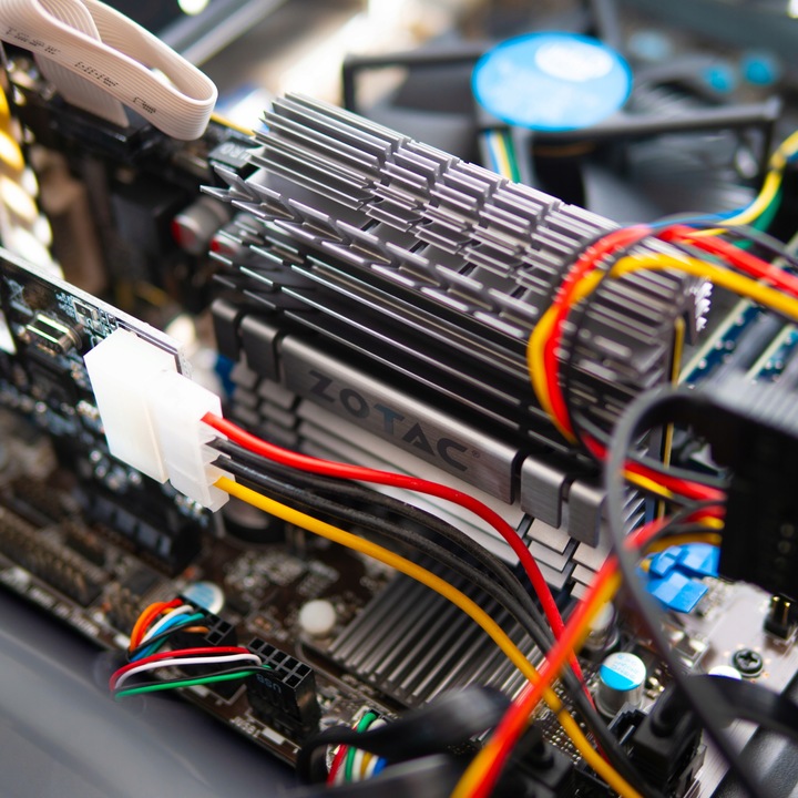 GRACZ GTX I5 4X 3,4GHZ 8GB 120SSD+HDD GT730 W10