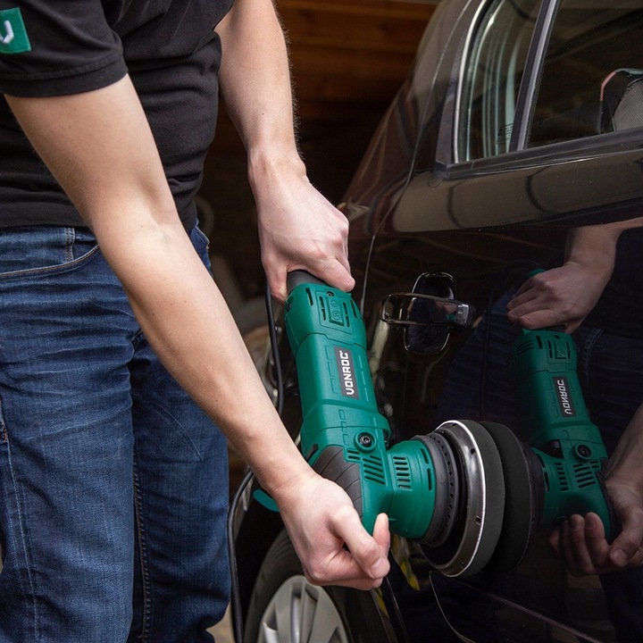 Polerka samochodowa 1050W – 150mm plus 4 pady