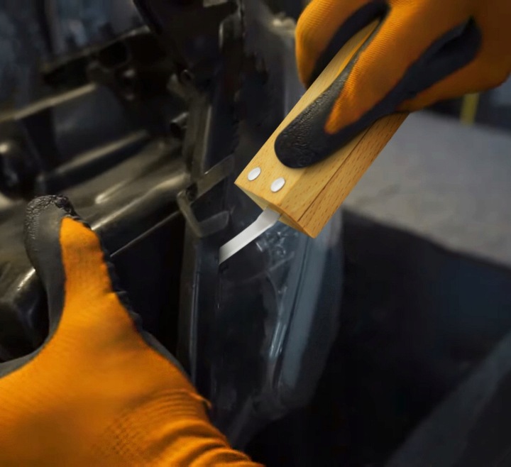 Nóż, skrobak do rozklejania lamp, reflektorów, usuwania twardego kleju