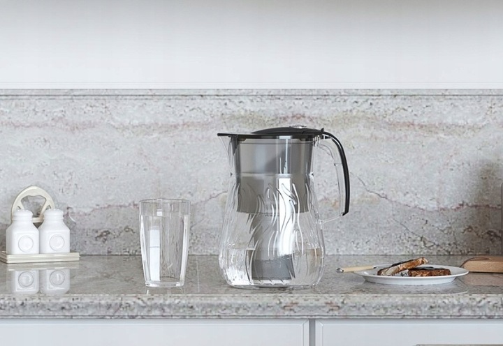 Dzbanek filtrujący Aquaphor Orleans 4.2l czarny z 3 wkł. A5 Mg