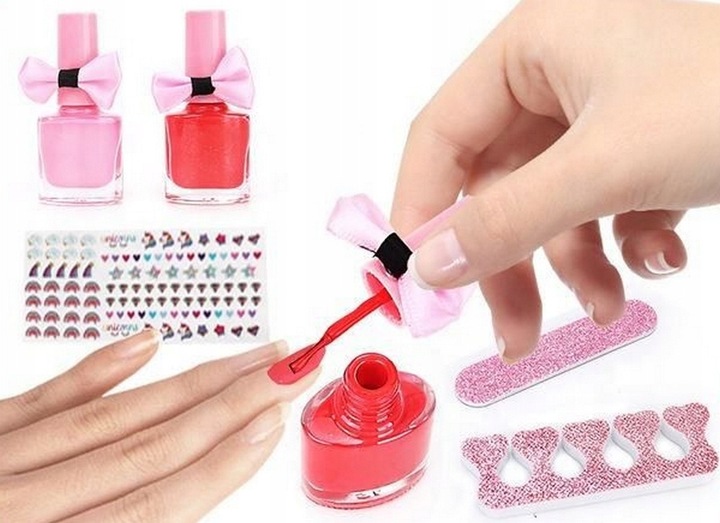 Kuferek z kosmetykami dla dzieci Zestaw kosmetyków MAKE UP MALOWIDŁA makija