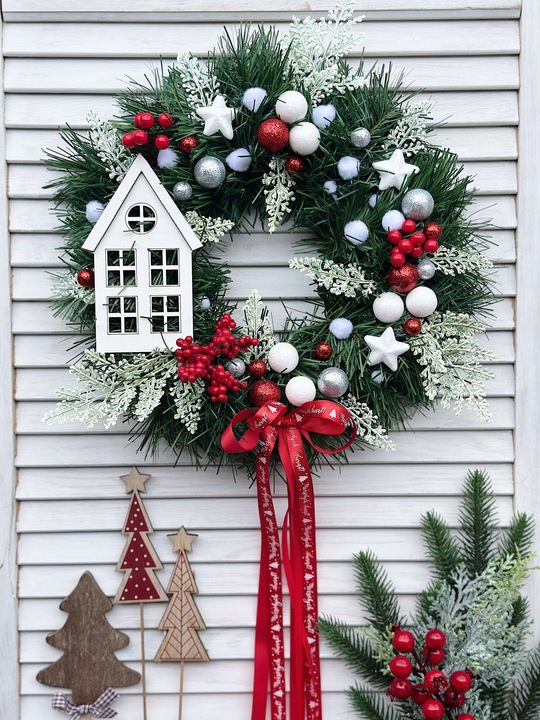 WIANEK ŚWIĄTECZNY BOŻE NARODZENIE WIENIEC NA DRZWI STROIK CHOINKI DOMEK