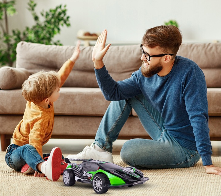 SAMOCHÓD WYŚCIGOWY AUTO ŁADOWARKA ZDALNIE STEROWANY WYSCIGÓWKA USB KASKADER