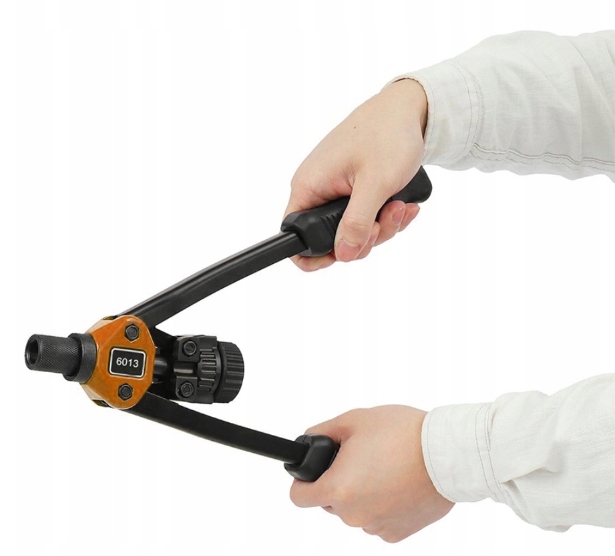 NITOWNICA DO NITONAKRĘTEK RĘCZNA M3 M4 M5 M6 M8 M10 M12 126 el. + WALIZKA