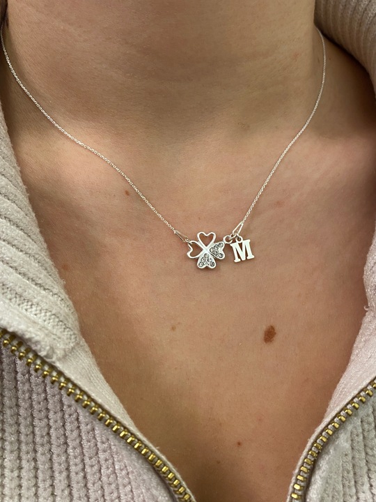 Srebrny naszyjnik koniczynka cyrkonia litera LITERKA PUDEŁKO SREBRO 925