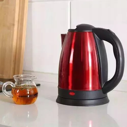 Czajnik elektryczny bezprzewodowy Royalty Line 1.7litra 1500 W czerwony