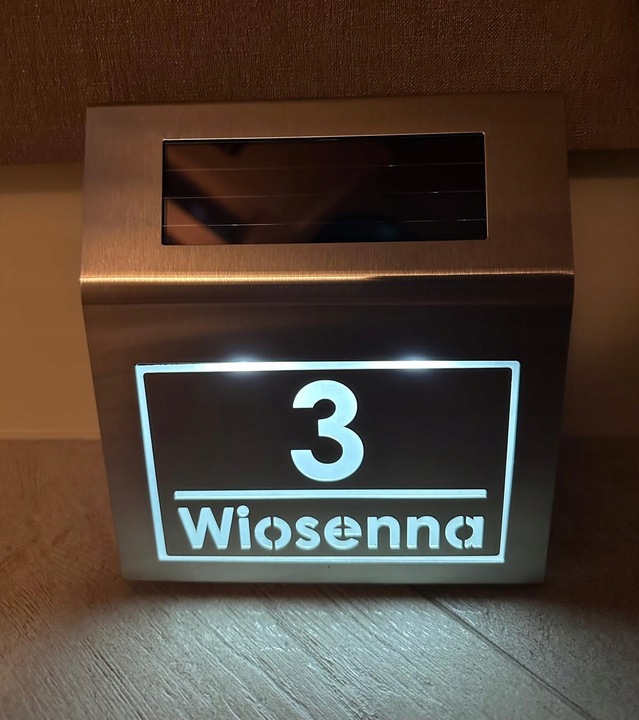 Solarny Numer Domu LED + Tabliczka INOX – Podświetlany, stal nierdzewna