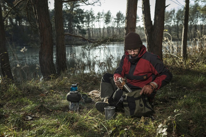 HELIKON TURYSTYCZNY MŁYNEK DO KAWY RĘCZNY 50gr pojemności CAMP podróżny