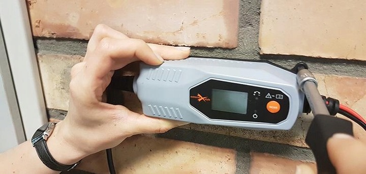 PROSTOWNIK ŁADOWARKA AKUMULATORA LI-ION SBC-LI144