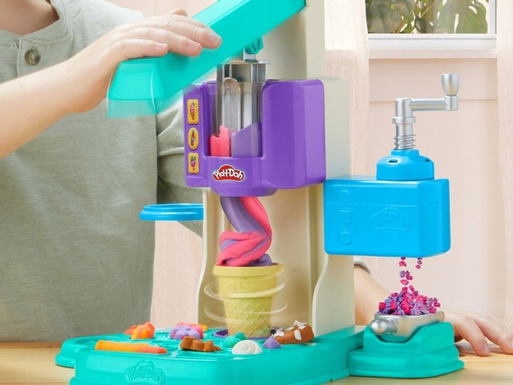 CIASTOLINA Play-Doh Lodziarnia Tęczowe ZAKRĘCONE LODY Zestaw Hasbro G0028