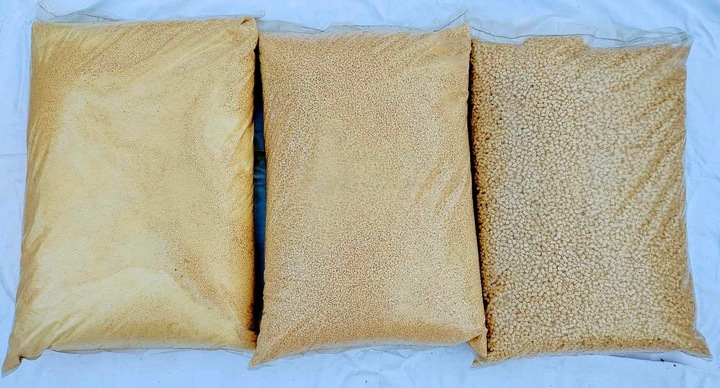 Żwirek kukurydziany GRUBOZIARNISTY EKOTEK 40L dla kotów, królików, 24KG