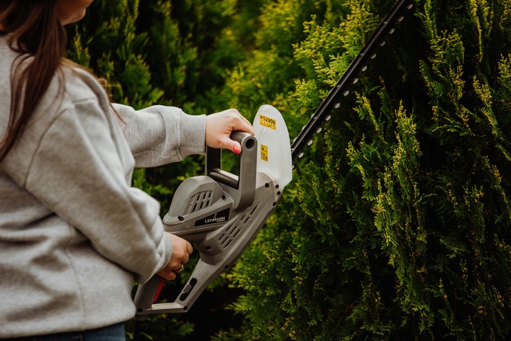 NOŻYCE ELEKTRYCZNE DO ŻYWOPŁOTU KRZEWÓW GAŁĘZI SEKATOR LEHMANN 1500W OSTRE