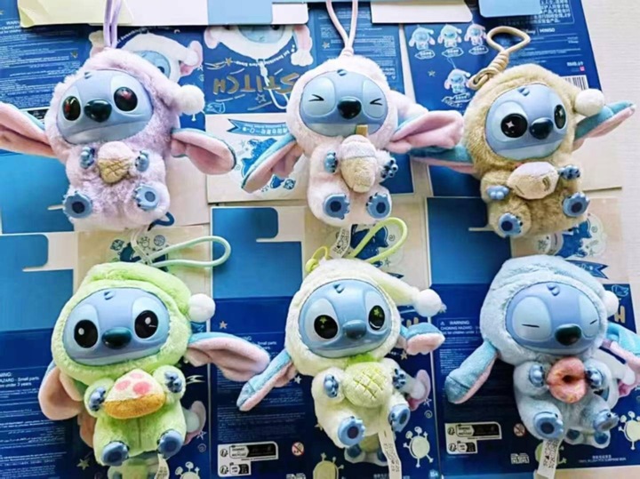 Stitch z Brelokiem Maskotka Pluszowa Niespodzianka