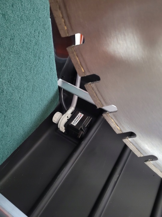 Pompa zatapialna pompka wody S1 P1 BATTIPAV do przecinarki piły 850L/h 50W