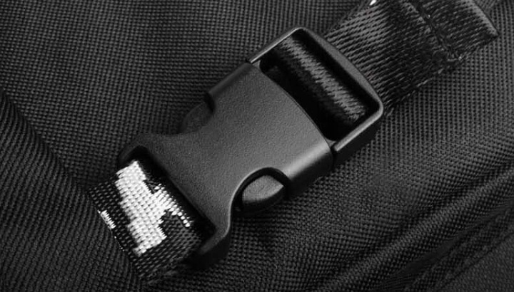 PLECAK SZKOLNY MŁODZIEŻOWY ŚWIECĄCY TORNISTER ODBLASKOWY USB TORBA PIÓRNIK