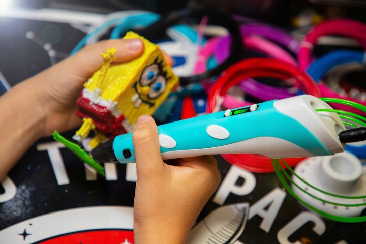 ZESTAW MAGICZNY DŁUGOPIS 3D PEN DRUKARKA STOJAK + WKŁADY DLA DZIECI 65M