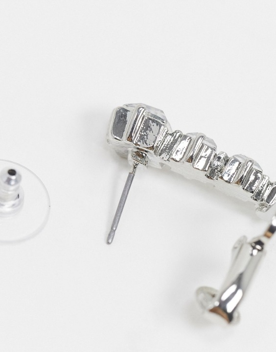 DESIGN Nausznica srebrna z kryształkami