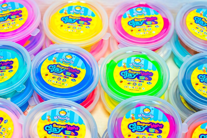 MAGICZNA PLASTELINA MASA PLASTYCZNA PIANKOLINA 18 sztuk +Nożyk