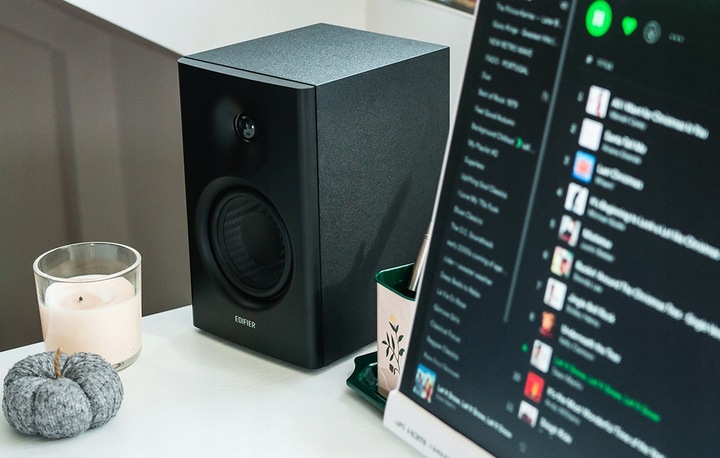 EDIFIER ZESTAW PROFESJONALNYCH GŁOŚNIKÓW KOMPUTEROWYCH 2.0 MR4 AUDIO 42W