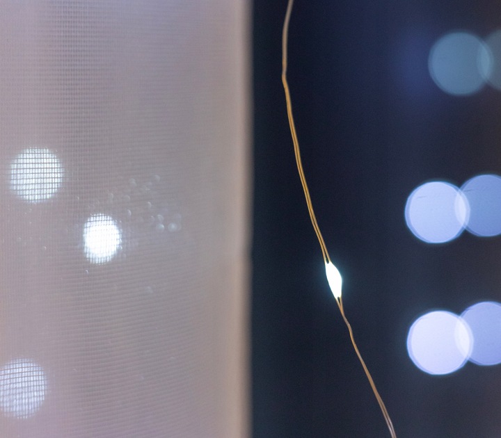 KURTYNA ŚWIETLNA LAMPKI SOPLE DRUCIKI 200 LED 2x2m GIRLANDA USB + ADAPTER