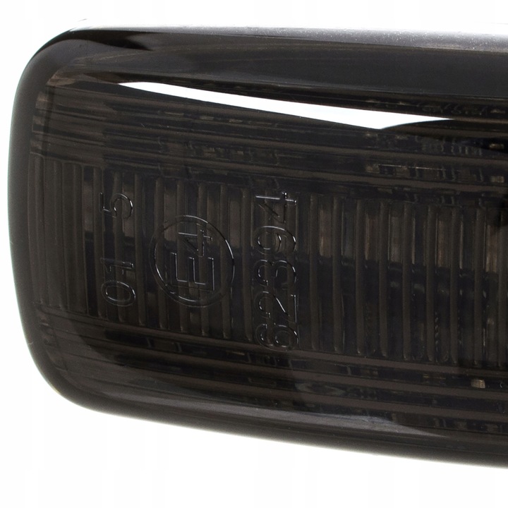 KIERUNKOWSKAZY LED DYNAMICZNE do AUDI A3 8L A4 B5