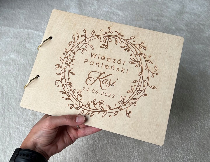 DREWNIANY ALBUM WIECZÓR PANIEŃSKI PREZENT