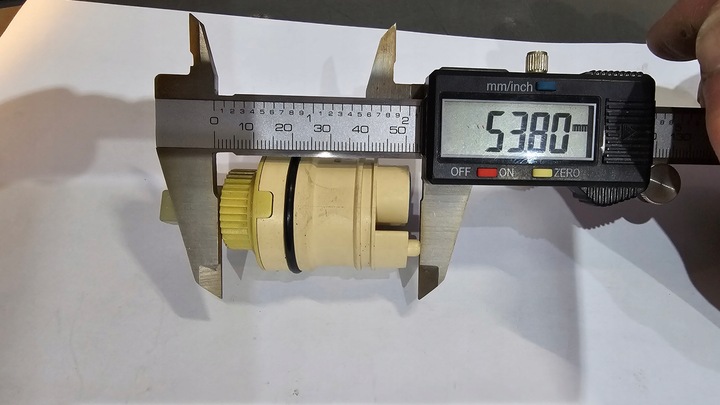 GŁOWICA CERAMICZNA KFA / Regulator W35H-10 wysoki z górną uszczelką