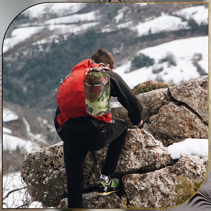 Śpiwór zimowy dziecięcy turystyczny puchowy wojskowy dla dziecka ultralekki