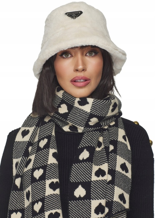 CZAPKA DAMSKA futrzana na zimę zimowa ciepła z futerkiem bucket jasny beż